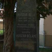 Huszár család síremléke