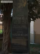 Huszár család síremléke